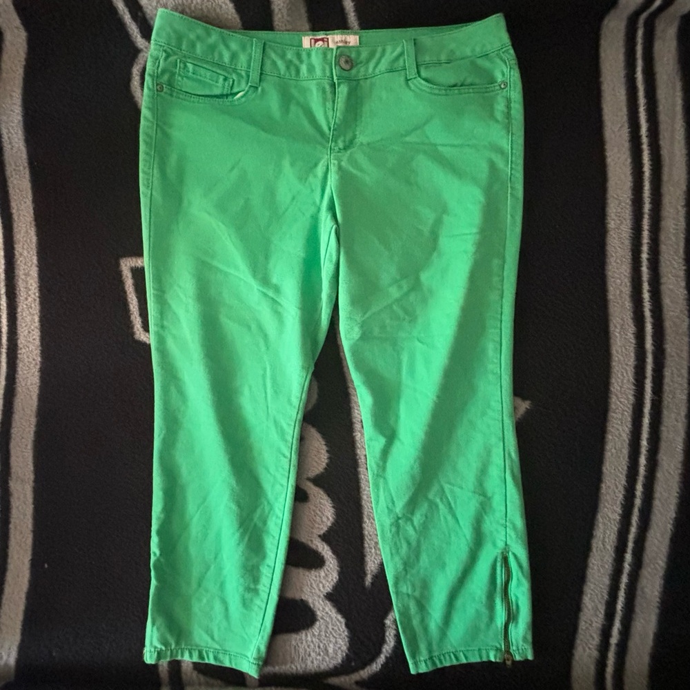 LEI Green Ankle Cropped Jeans